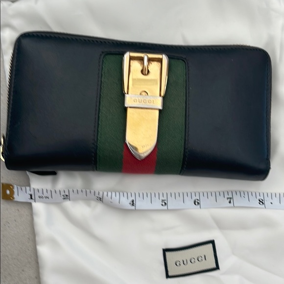 Women’s Gucci wallet - Picture 3 of 6